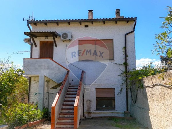 casa indipendente in vendita a Siliqua