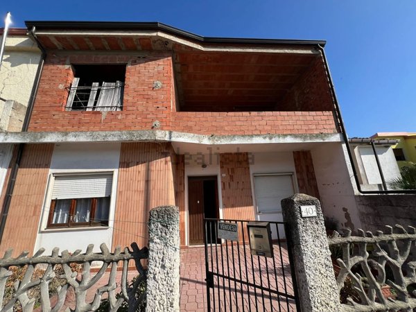 casa indipendente in vendita a Siliqua