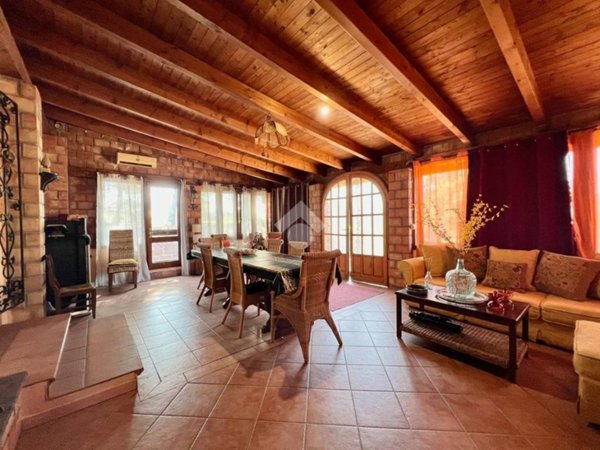 casa indipendente in vendita a Siliqua