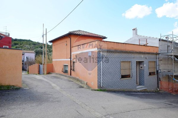 pentavano in vendita a Teulada