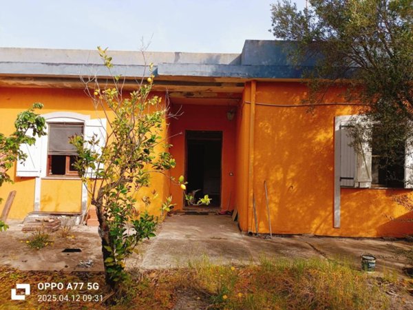 casa indipendente in vendita a Teulada in zona Sa Portedda
