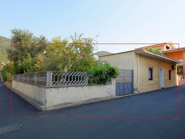 casa indipendente in vendita a Teulada