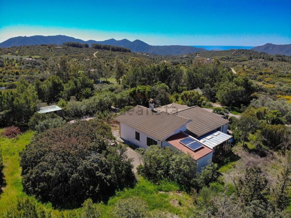 casa indipendente in vendita a Teulada in zona Sa Portedda
