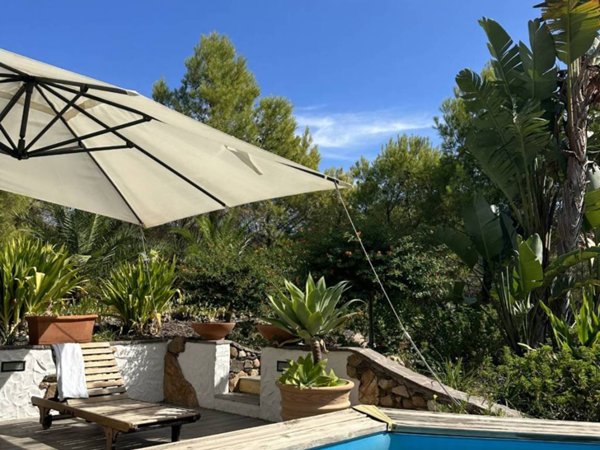 casa indipendente in vendita a Teulada in zona Malfatano
