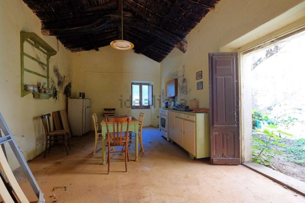 casa indipendente in vendita a Teulada in zona Malfatano