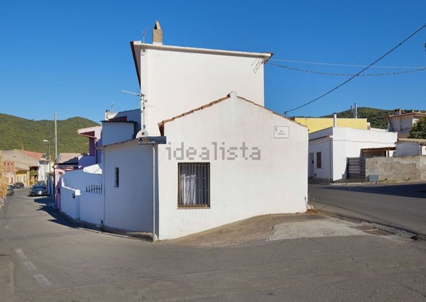 casa indipendente in vendita a Teulada in zona Malfatano