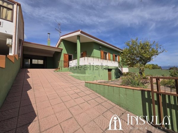 casa indipendente in vendita a Tratalias