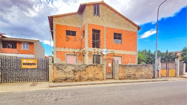 casa indipendente in vendita a Vallermosa