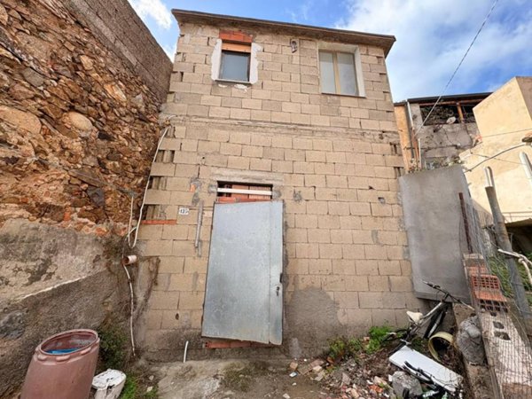 casa indipendente in vendita a Villacidro