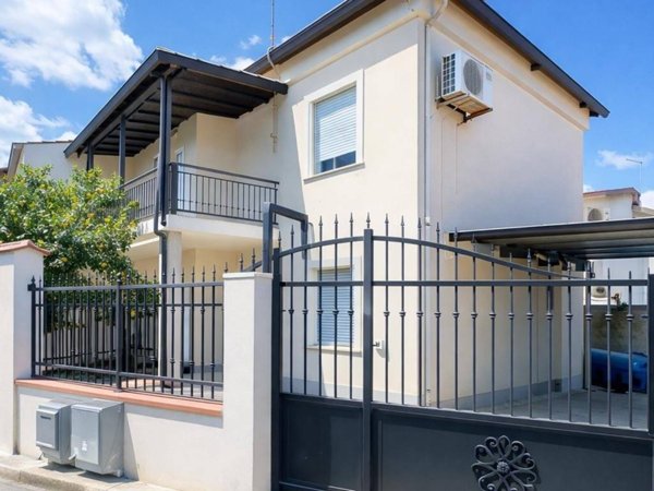 casa indipendente in vendita a Villanovafranca