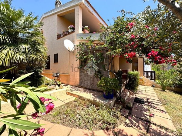 appartamento in vendita a Villaputzu in zona Porto Corallo