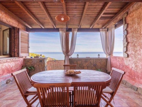 casa indipendente in vendita a Villaputzu in zona Porto Corallo
