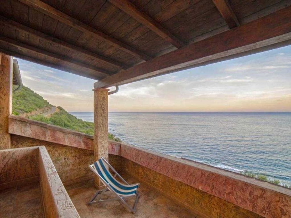 casa indipendente in vendita a Villaputzu in zona Porto Corallo