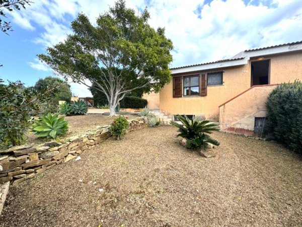 casa indipendente in vendita a Villaputzu in zona Porto Corallo