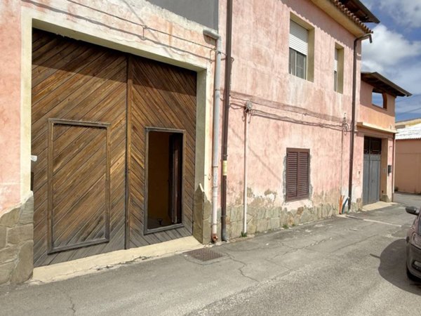 casa indipendente in vendita a Villaputzu in zona Santa Maria