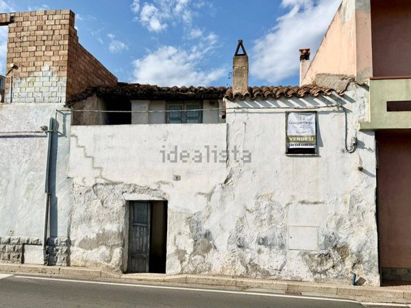 casa indipendente in vendita a Villaputzu in zona Santa Maria