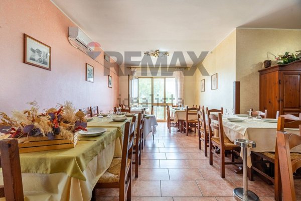 negozio in vendita a Villaputzu in zona Porto Corallo