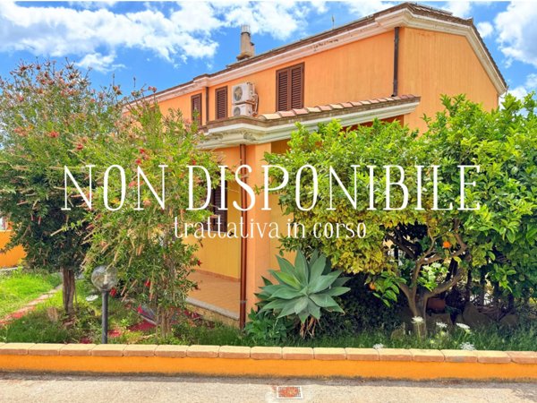casa indipendente in vendita a Villaputzu in zona Santa Maria