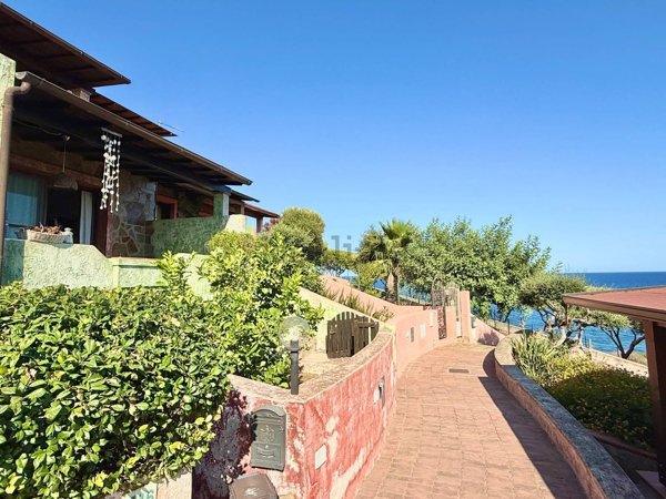 casa indipendente in vendita a Villaputzu in zona Porto Corallo