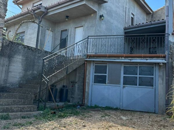 casa indipendente in vendita a Villasalto in zona Terrapieno