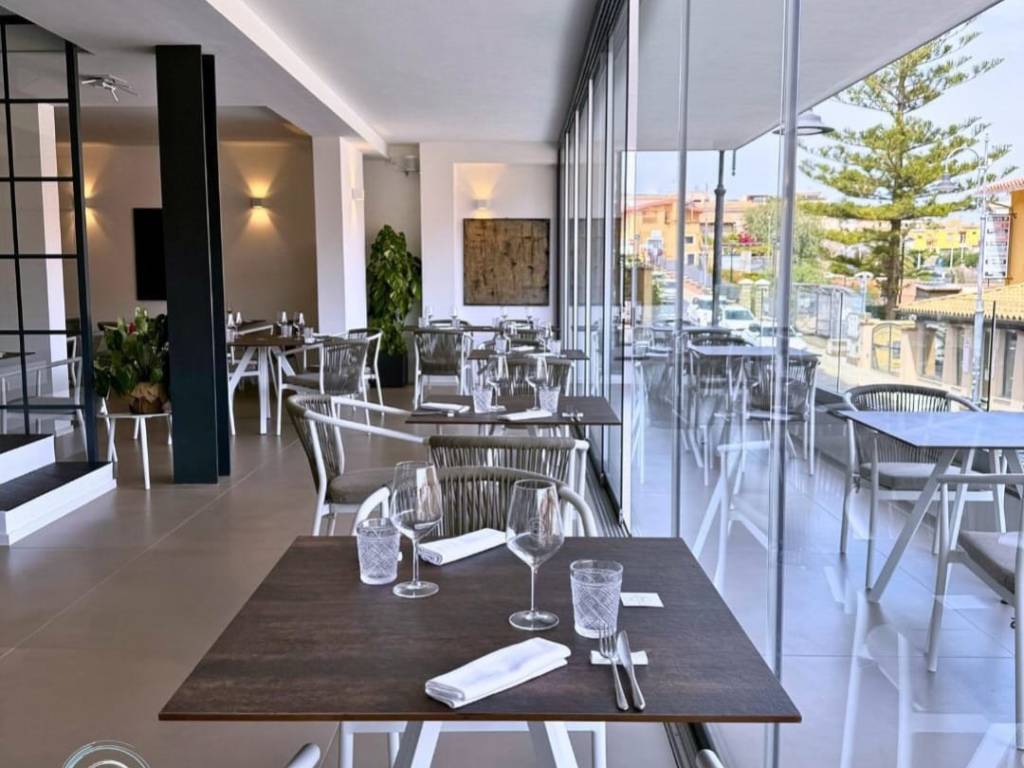 intera palazzina in vendita a Villasimius