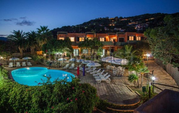 negozio in vendita a Villasimius