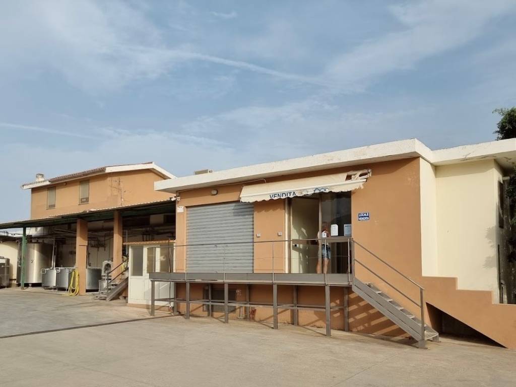 negozio in vendita a Villasimius