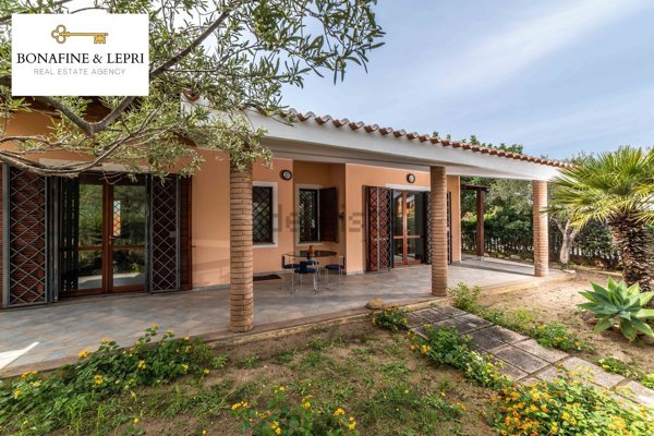 casa indipendente in vendita a Villasimius