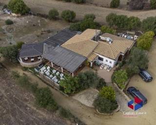 locale commerciale in vendita a Villasimius