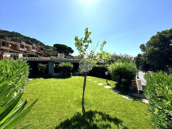 casa indipendente in vendita a Villasimius