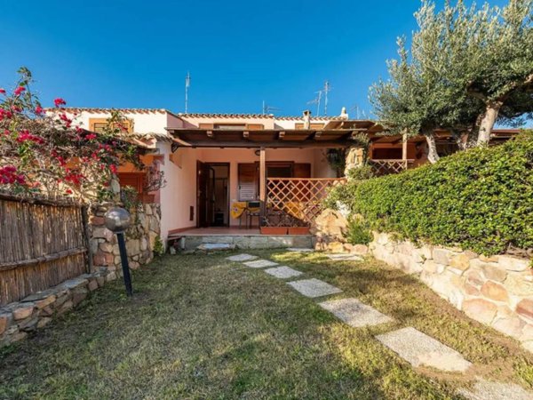 casa indipendente in vendita a Villasimius