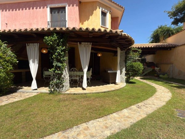 casa indipendente in vendita a Villasimius