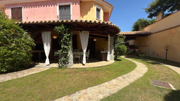 casa indipendente in vendita a Villasimius