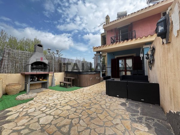 casa indipendente in vendita a Villasimius