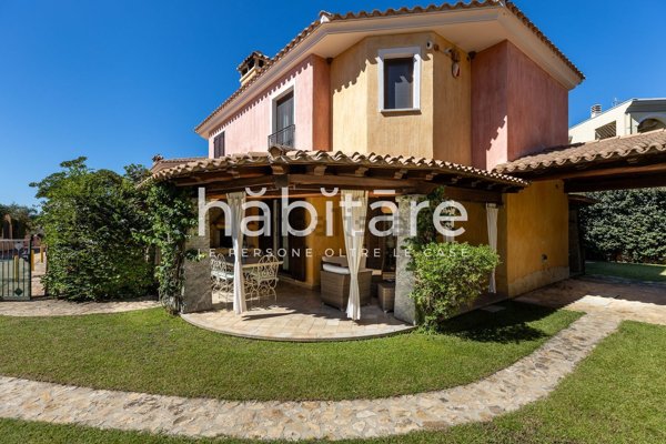 casa indipendente in vendita a Villasimius