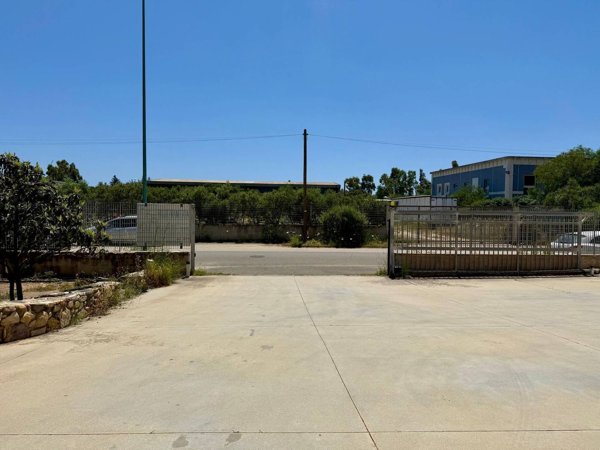 capannone in vendita a Villasimius