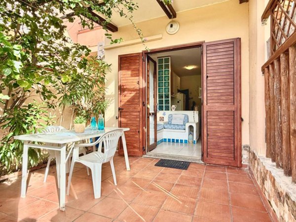 casa indipendente in vendita a Villasimius