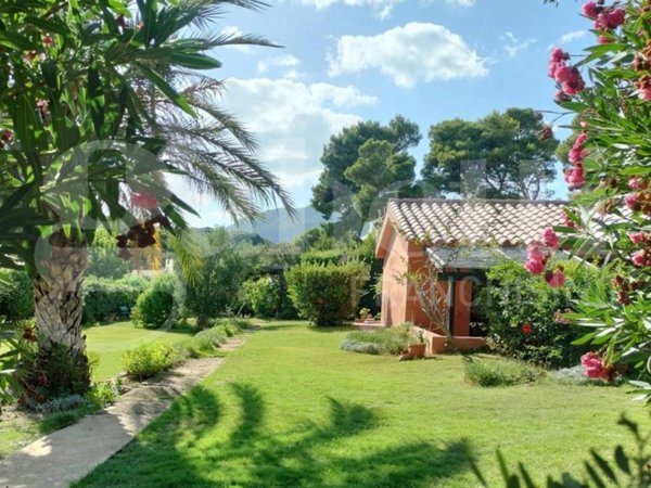 casa indipendente in vendita a Villasimius