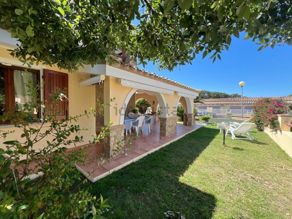 casa indipendente in vendita a Villasimius