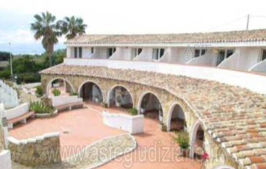 intera palazzina in vendita a Villasimius