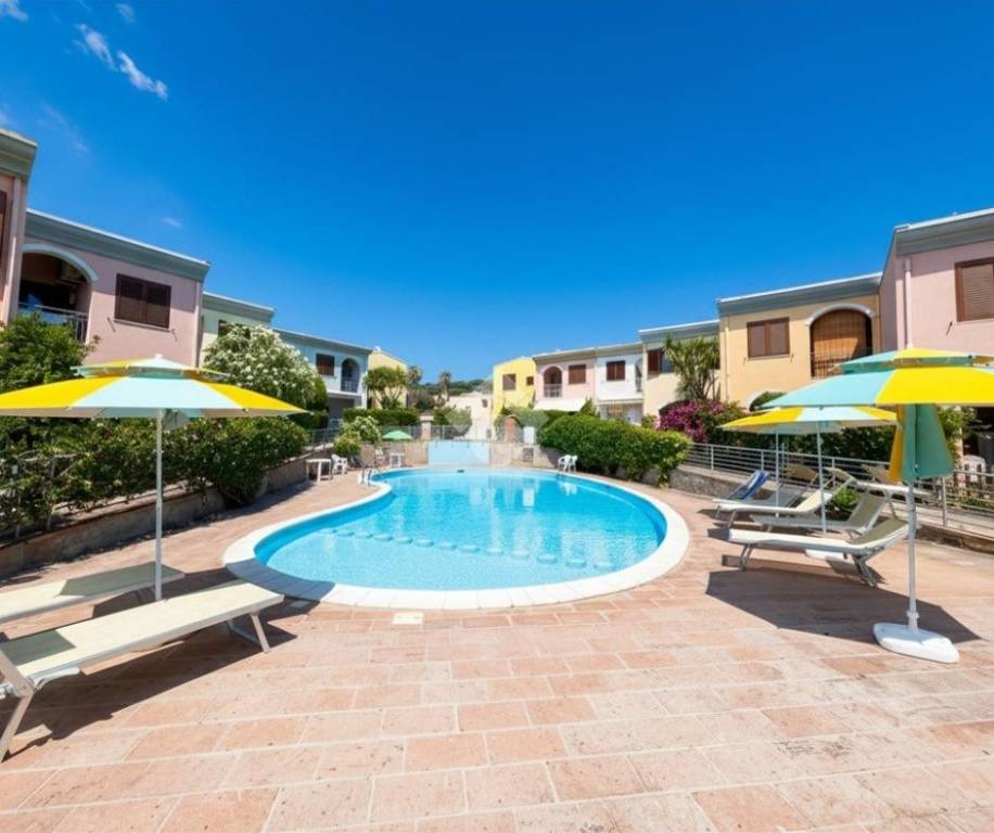 casa indipendente in vendita a Villasimius