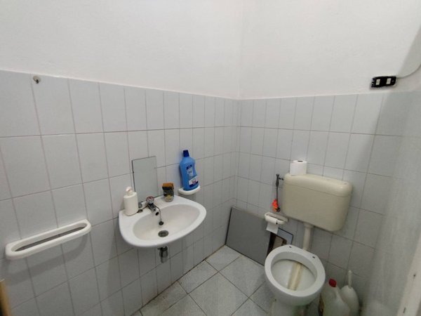 locale commerciale in vendita a Villasor