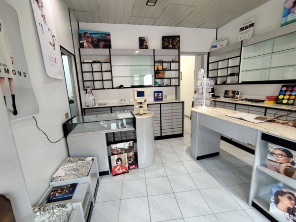 locale commerciale in vendita a Villasor