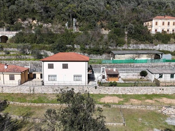 casa indipendente in vendita ad Airole