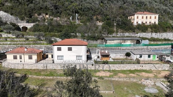 casa indipendente in vendita ad Airole