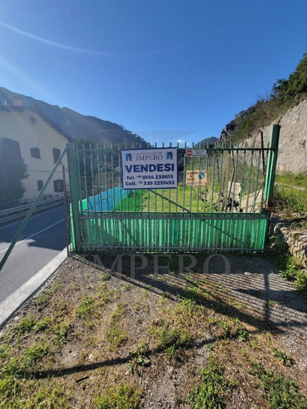 locale di sgombero in vendita ad Airole