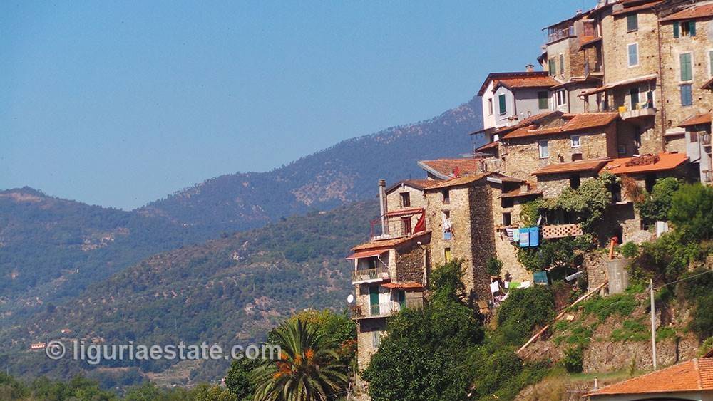appartamento in vendita ad Apricale