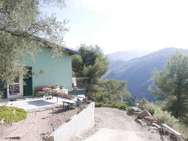 casa indipendente in vendita ad Apricale