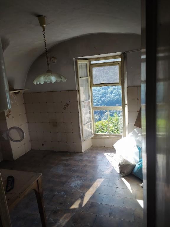 casa indipendente in vendita ad Apricale