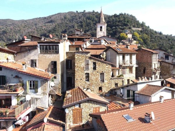 appartamento in vendita ad Apricale